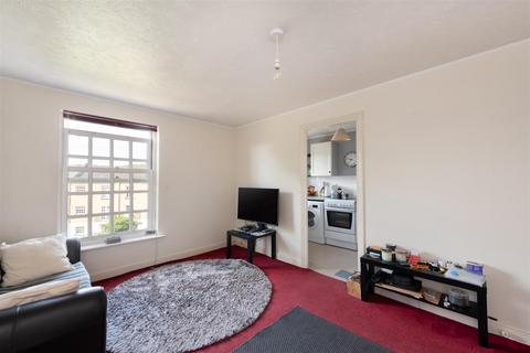 undefined, Leigh Hunt Drive, London N14