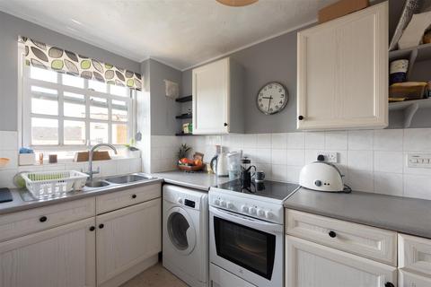 undefined, Leigh Hunt Drive, London N14