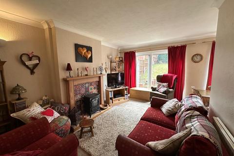 3 bedroom semi-detached house for sale, Wayside Close, Stowmarket IP14