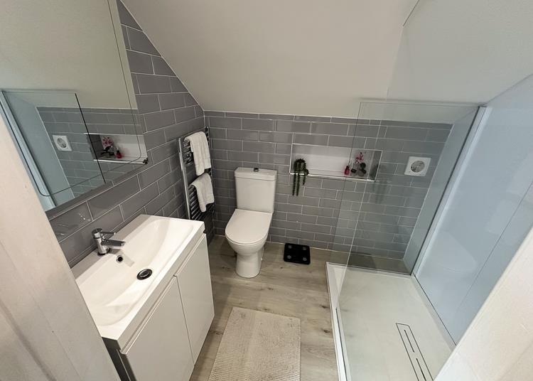 En suite shower room