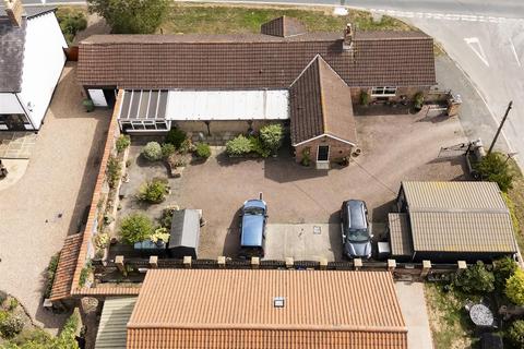 4 bedroom detached bungalow for sale, Bolton, York