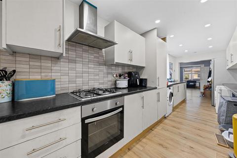 86 Moore Street, Northampton, NN2 7HX