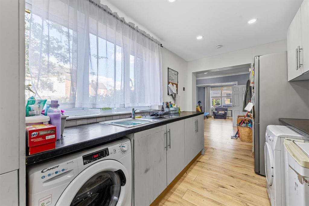 86 Moore St25.jpg