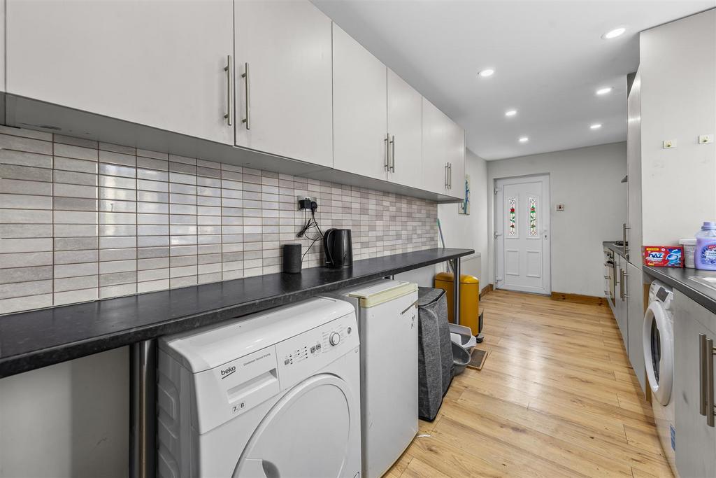 86 Moore St26.jpg