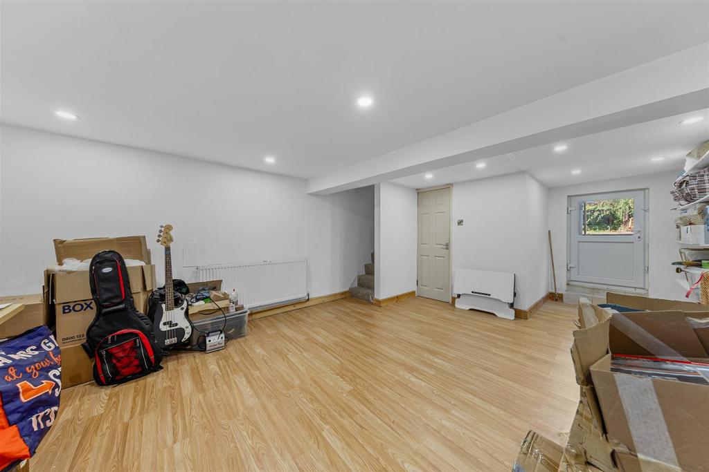 86 Moore St28.jpg