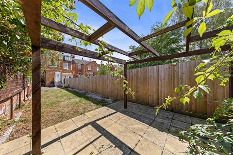 86 Moore Street, Northampton, NN2 7HX