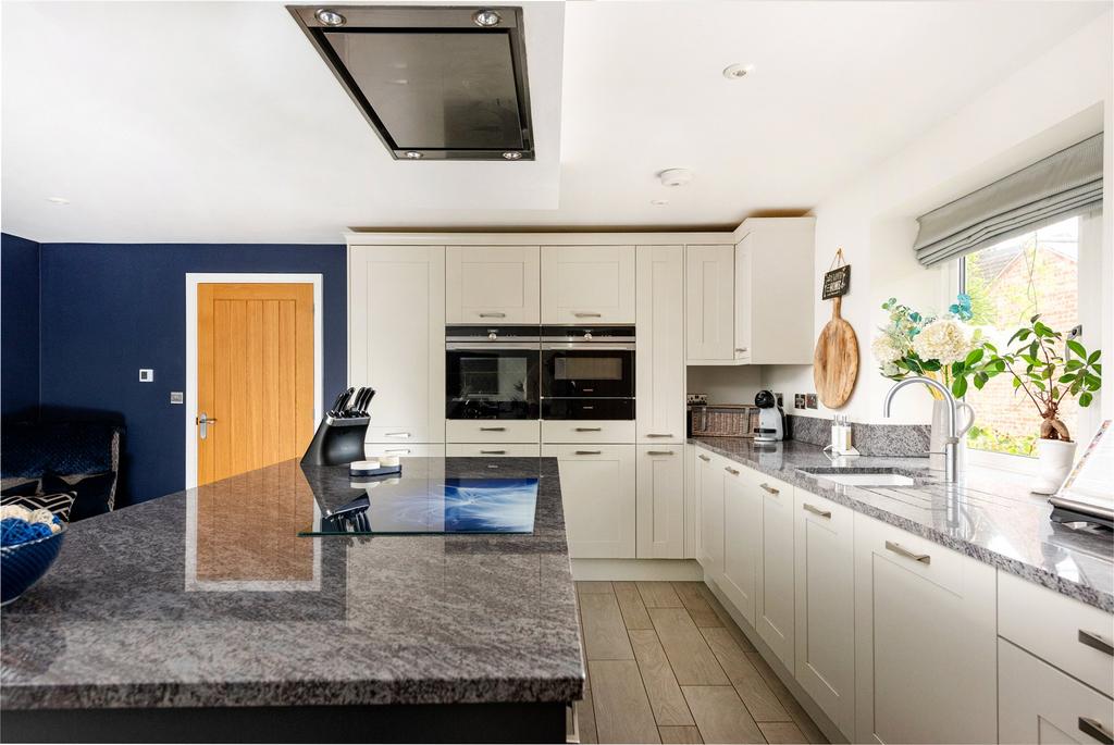 Kitchen/Breakfast