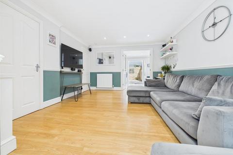 22 Aldsworth Close, Gateshead, NE9 7PG
