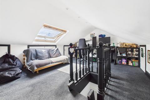 22 Aldsworth Close, Gateshead, NE9 7PG