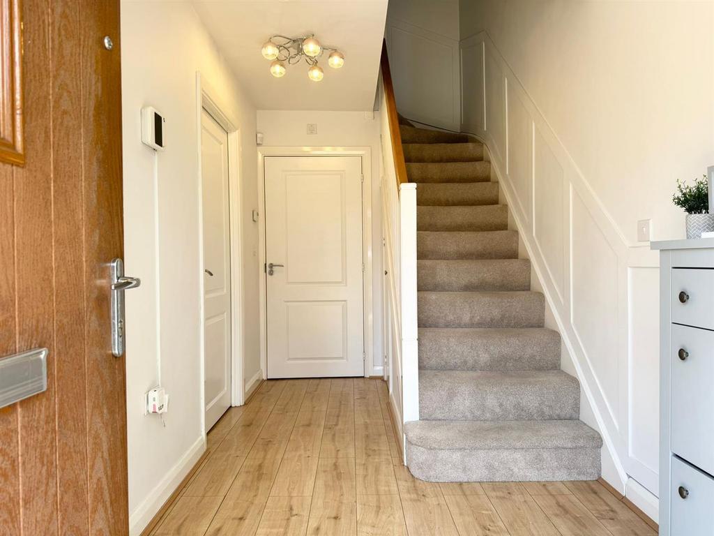 Entrance hall.jpg
