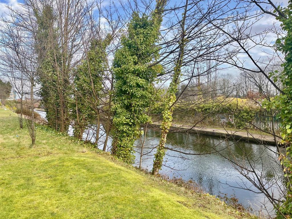 Canal.jpg