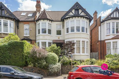 5 bedroom semi-detached house to rent, Church Crescent, London