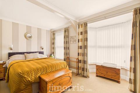 4 bedroom terraced house for sale, West Street, 62 West Street, SA65