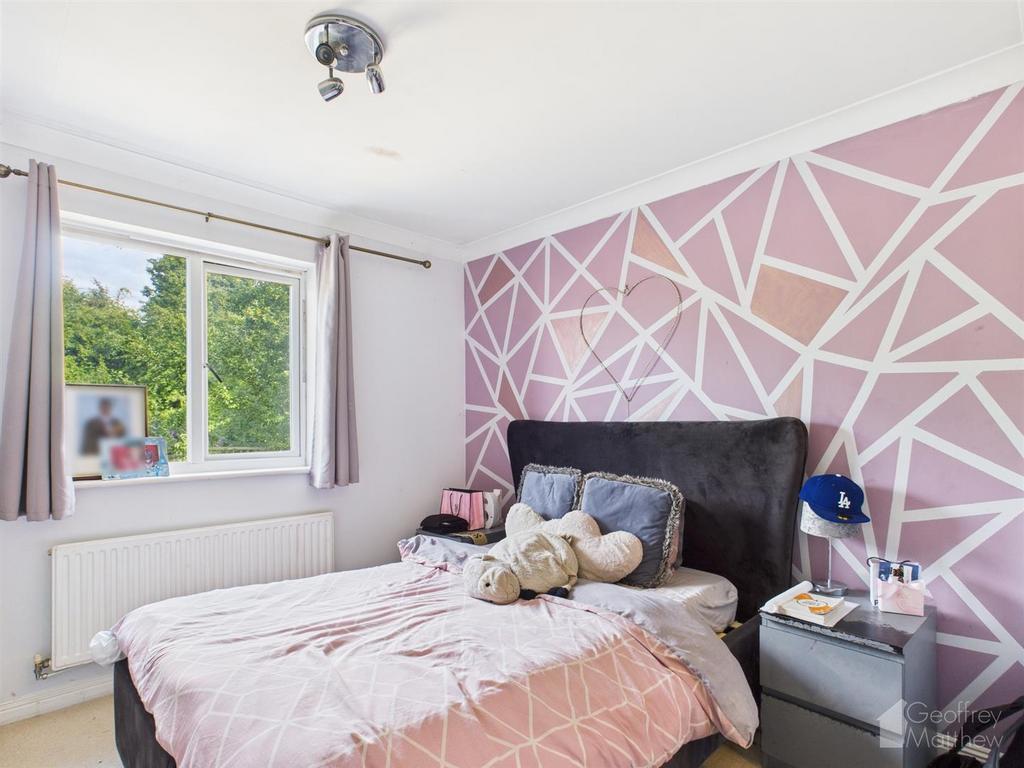 CAM02367 G0-PR0295-STILL008.jpg