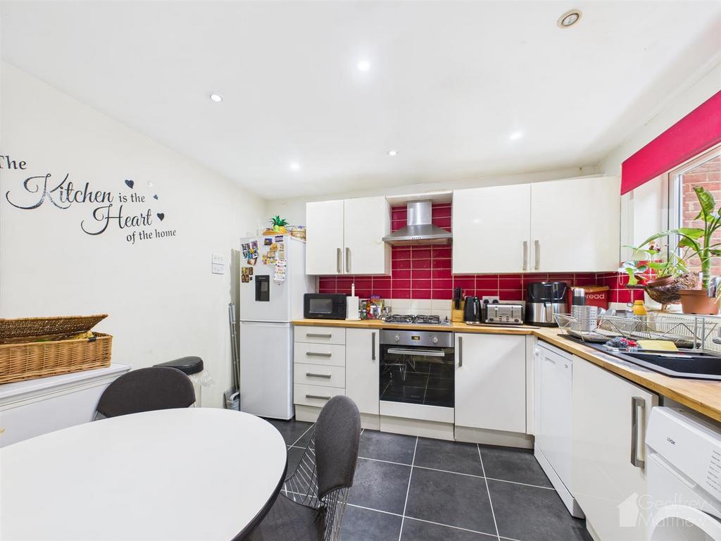 CAM02367 G0-PR0295-STILL004.jpg