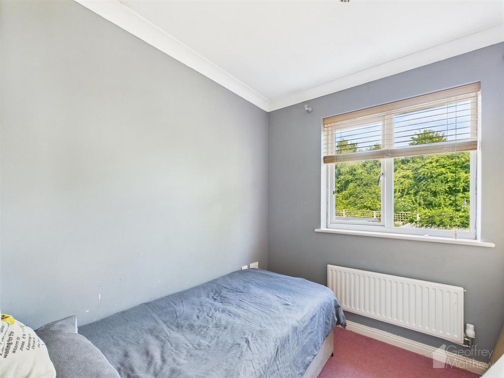 CAM02367 G0-PR0295-STILL010.jpg