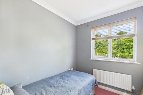 13 Brook View, Stansted, CM24 8ES