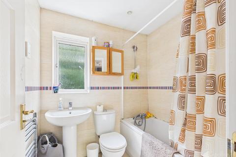13 Brook View, Stansted, CM24 8ES
