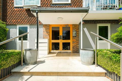 undefined, Greenhill, High Road, Buckhurst Hill