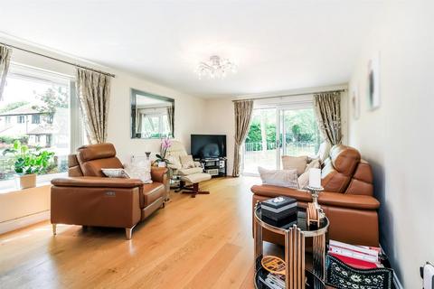 undefined, Greenhill, High Road, Buckhurst Hill