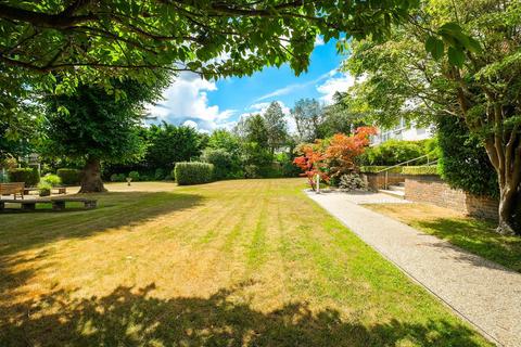 undefined, Greenhill, High Road, Buckhurst Hill