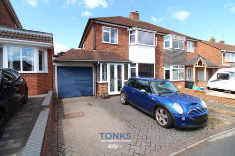 3 bedroom semi-detached house for sale, Valley Road, Halesowen B62