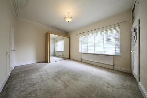 undefined, Ella Street, Hull