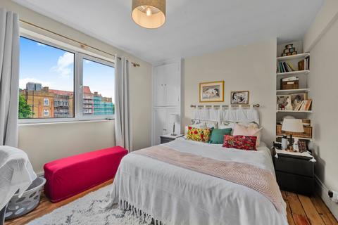 1 bedroom flat for sale, Barwell House, Menotti Street, Bethnal Green, London