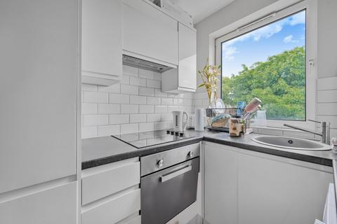 1 bedroom flat for sale, Barwell House, Menotti Street, Bethnal Green, London