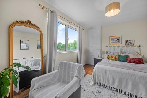 1 bedroom flat for sale, Barwell House, Menotti Street, Bethnal Green, London