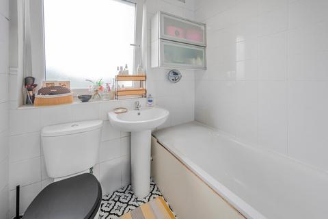 1 bedroom flat for sale, Barwell House, Menotti Street, Bethnal Green, London