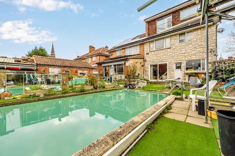 undefined, Bowes Road, Acton