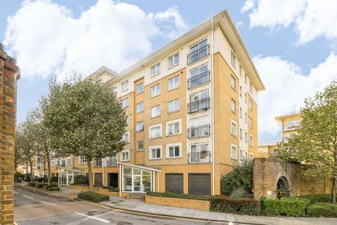 2 bedroom flat for sale, Newport Avenue, London E14