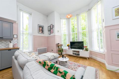 1 bedroom apartment for sale, Westroyd Hall, New Street, Farsley, Pudsey, West Yorkshire