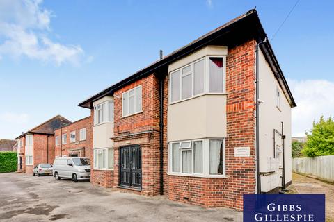 1 bedroom flat to rent, Croft Court, Brickwall Lane, Ruislip, HA4