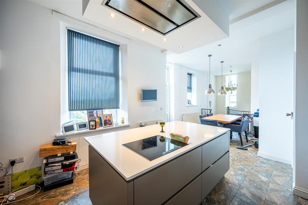 Kitchen (3).jpg