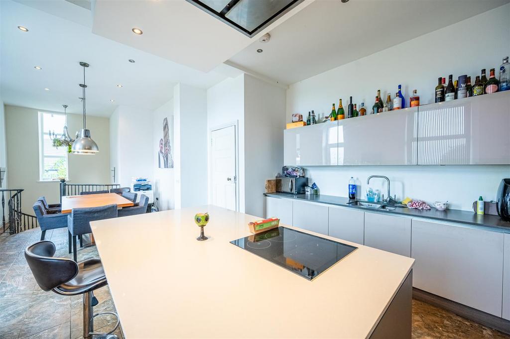 Kitchen (4).jpg
