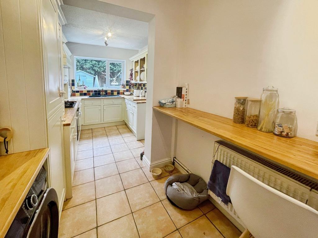 Kitchen/Utility Room