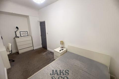 1 bedroom in a house share to rent, Barff Road, Salford M5