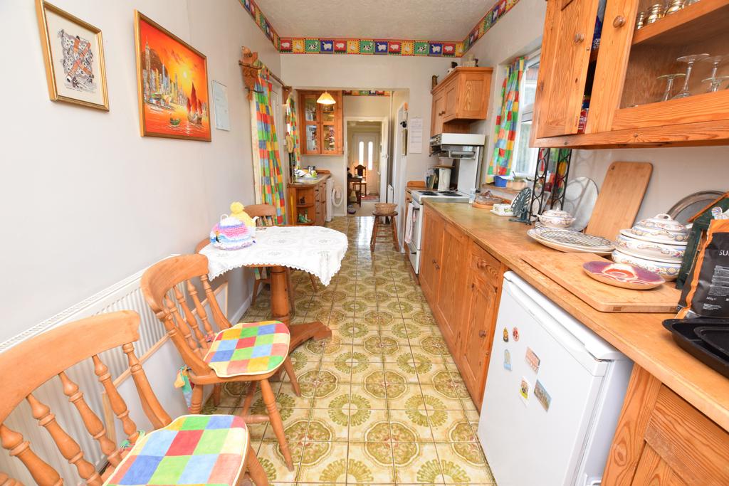 Breakfast/kitchen