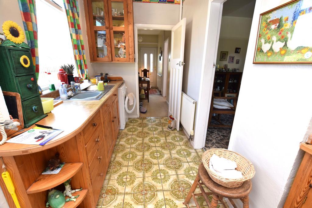 Breakfast/kitchen