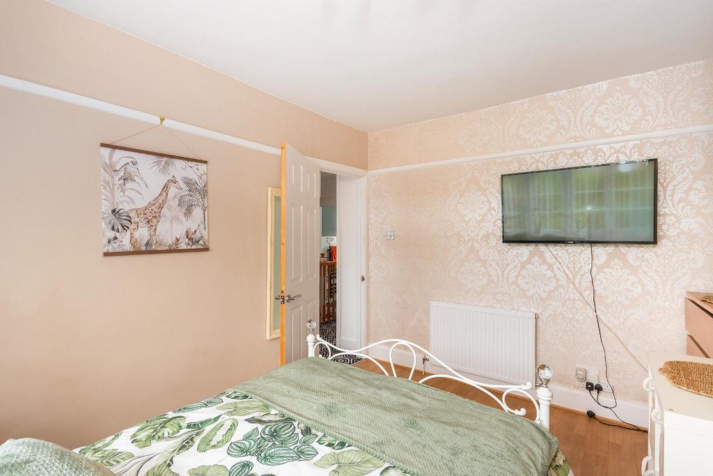 0 A2 AEE - Bedroom H.jpg