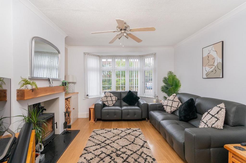 0 A2 AEE - Living Room E.jpg