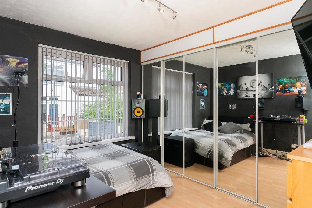 0 A2 AEE - Bedroom G.jpg