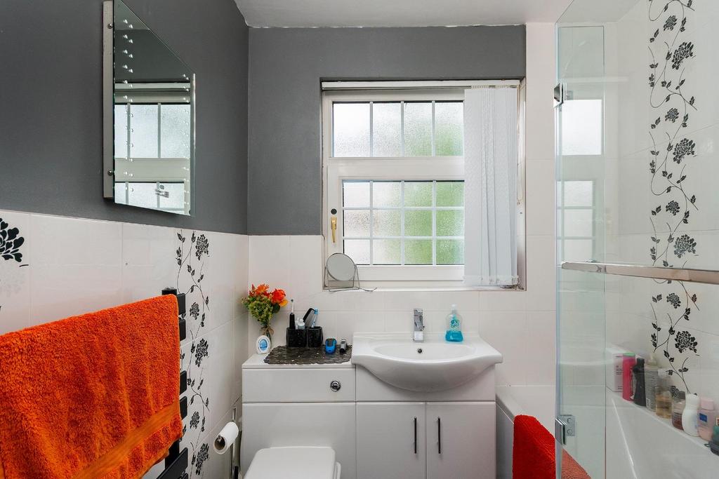 0 A2 AEE - Bathroom C.jpg