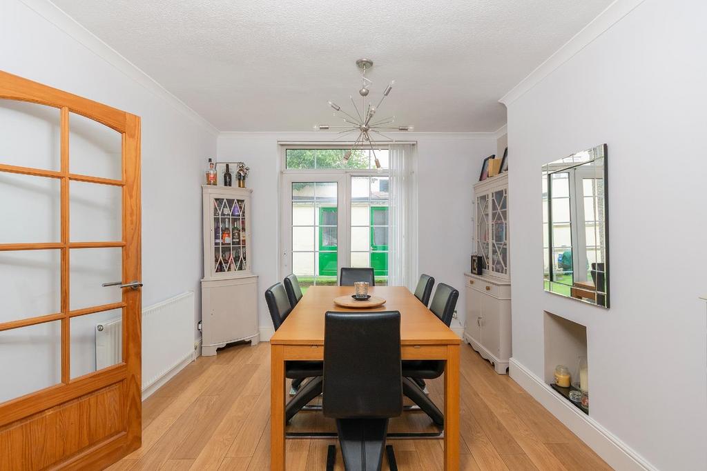 0 A2 AEE - Dining Room B.jpg