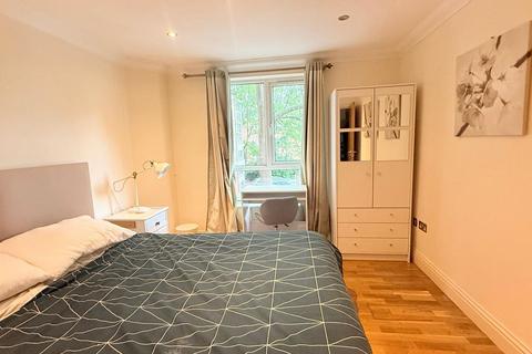 undefined, The Lindens, Queens Walk, Ealing, London W5