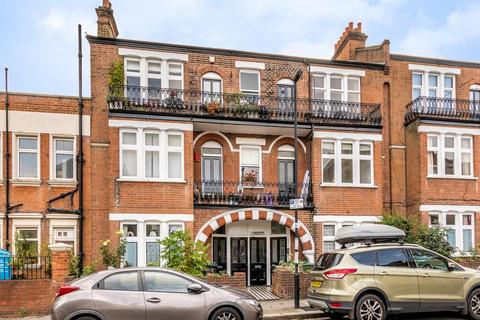 3 bedroom flat for sale, St. Martins Court, West Norwood, SE27