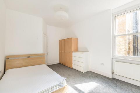 3 bedroom flat for sale, St. Martins Court, West Norwood, London, SE27