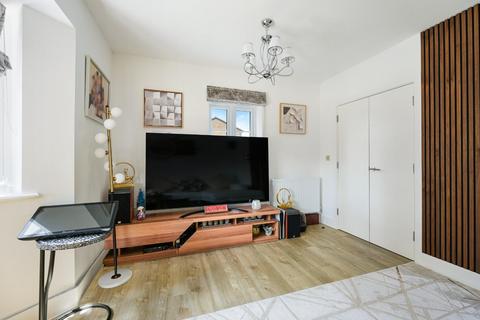 4 bedroom semi-detached house for sale, Chetwode Road, Tadworth